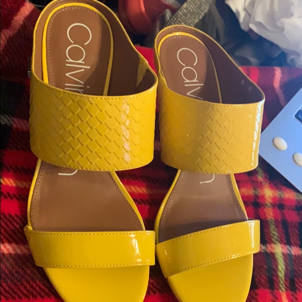 Cute sexy 3 inch heel Calvin Klein yellow heels